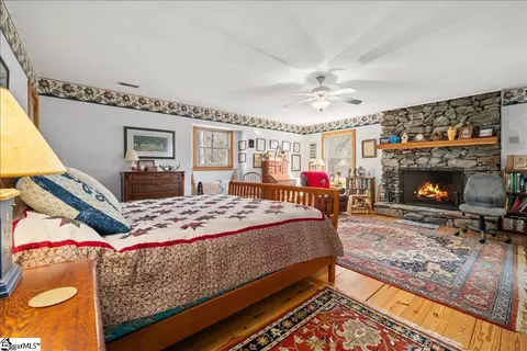 Bedroom - 512 Doe Run, Pickens, SC 29671 photo 1 of 5