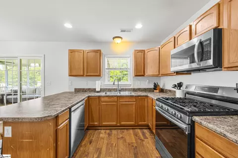 Kitchen - 112 Rustcraft Dr, Greer, SC 29651 photo 2 of 2
