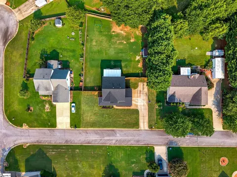 View/Area - 112 Rustcraft Dr, Greer, SC 29651 photo 2 of 7