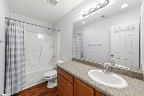 Bath - 112 Rustcraft Dr, Greer, SC 29651 photo 6 of 6