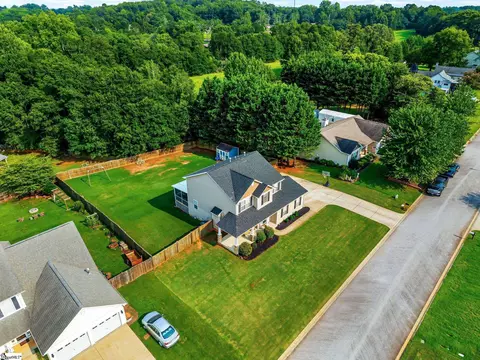 View/Area - 112 Rustcraft Dr, Greer, SC 29651 photo 6 of 7