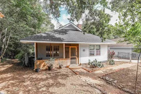 309 Shaw St, Greenville, SC 29609