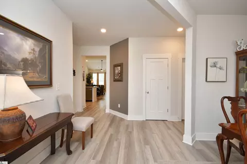 Entry Way - 113 Rosecroft Dr, Easley, SC 29642 photo 3 of 8