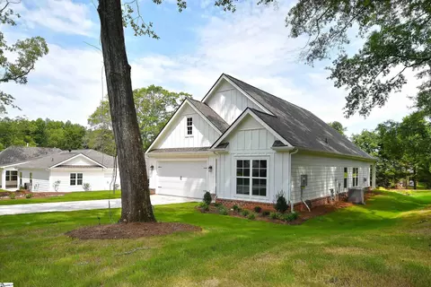 Exterior - 101 E C Ave #LOT B, Easley, SC 29640 photo 2 of 8