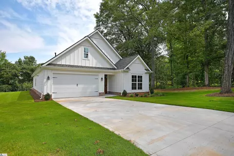 Exterior - 101 E C Ave #LOT B, Easley, SC 29640 photo 3 of 8