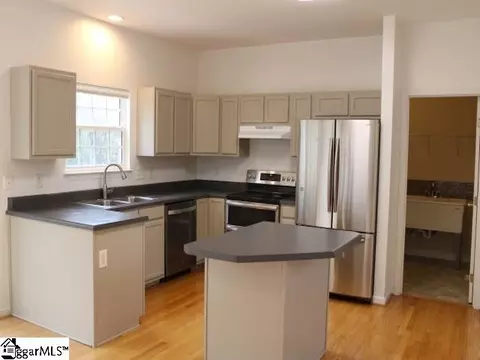 Kitchen - 255 Highgate Cir, Greer, SC 29650 photo 2 of 2