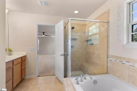 Entry Way - 205 Lily Ct, Easley, SC 29642 photo 4 of 4