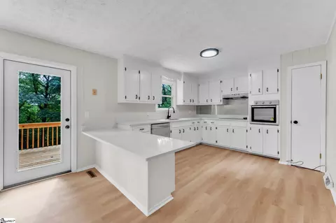106 Keene Dr, Travelers Rest, SC 29690