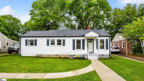 405 Perry Rd, Greenville, SC 29609