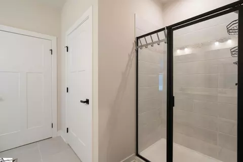 Entry Way - 937 Jade Way, Moore, SC 29369 photo 5 of 7