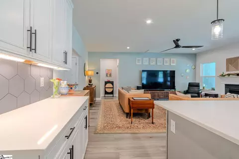 Kitchen - 937 Jade Way, Moore, SC 29369 photo 5 of 5