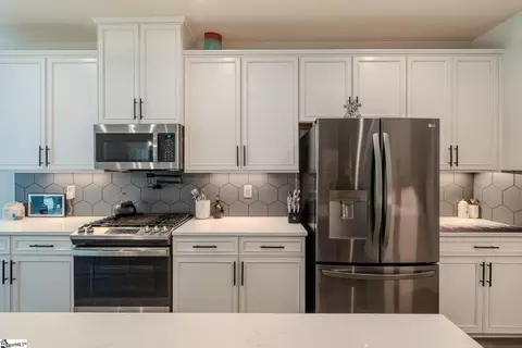 Kitchen - 937 Jade Way, Moore, SC 29369 photo 2 of 5