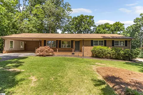 402 Woodley Rd, Spartanburg, SC 29306