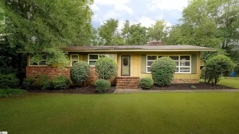 500 Richbourg Rd, Greenville, SC 29615