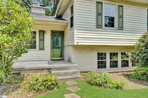 12 Mcswain Dr, Greenville, SC 29615