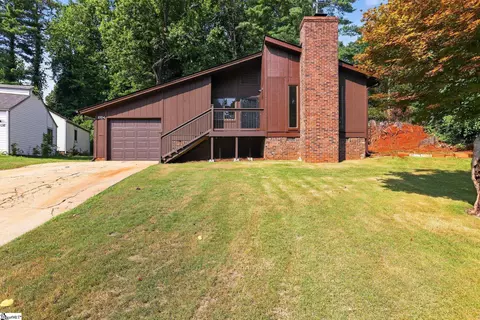1004 Hollow Oak Dr, Taylors, SC 29687