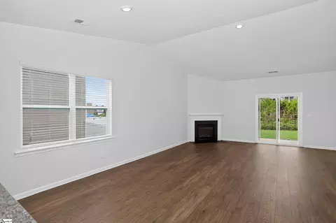 Living - 203 Light Spring Rd, Easley, SC 29642 photo 4 of 5