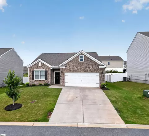 Exterior - 203 Light Spring Rd, Easley, SC 29642 photo 2 of 3