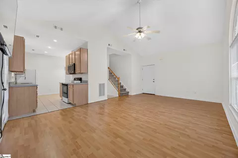 Living - 103 A Reef Ct, Easley, SC 29642 photo 4 of 4