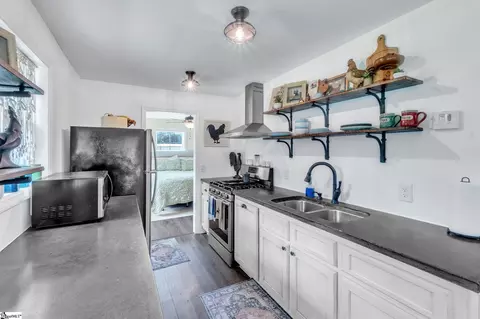 Kitchen - 408 Boyd Rd, Laurens, SC 29360 photo 3 of 3
