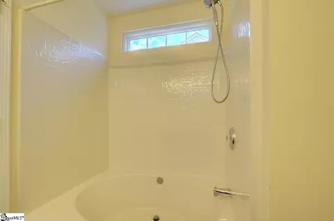 Bath - 313 Highgate Cir, Greer, SC 29650 photo 2 of 2