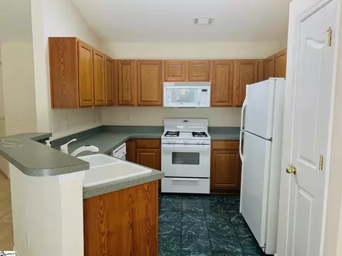 Kitchen - 313 Highgate Cir, Greer, SC 29650 photo 2 of 3