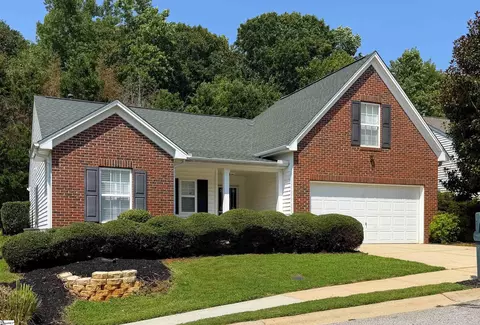 Exterior - 313 Highgate Cir, Greer, SC 29650 photo 2 of 10