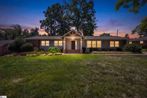 107 Hiawatha Dr, Greenville, SC 29615