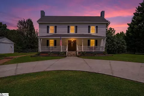 Exterior - 124 E Mcgee St, Honea Path, SC 29654 photo 2 of 10