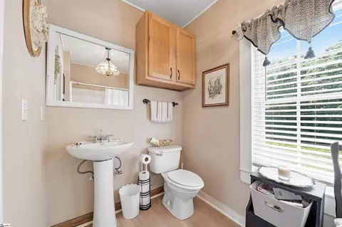 Bath - 124 E Mcgee St, Honea Path, SC 29654 photo 1 of 5