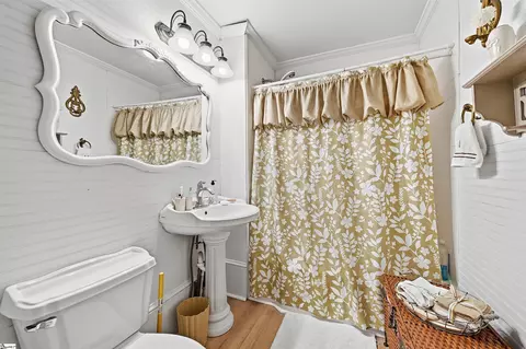 Bath - 124 E Mcgee St, Honea Path, SC 29654 photo 5 of 5