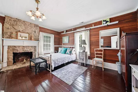 Bedroom - 124 E Mcgee St, Honea Path, SC 29654 photo 6 of 7