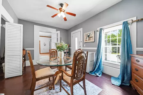 Dining - 124 E Mcgee St, Honea Path, SC 29654 photo 2 of 2