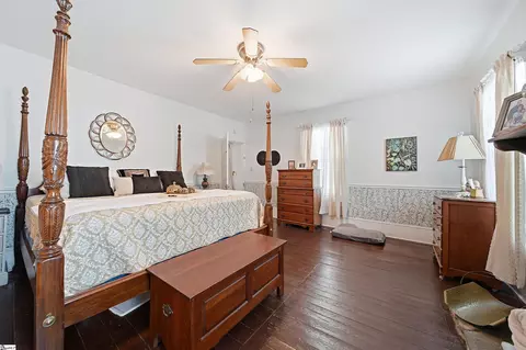 Bedroom - 124 E Mcgee St, Honea Path, SC 29654 photo 5 of 7