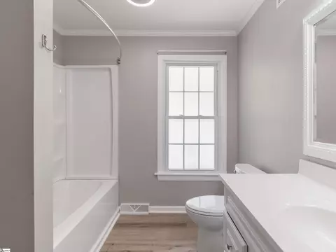 Bath - 371 Davis Rd, Pelzer, SC 29669 photo 6 of 8