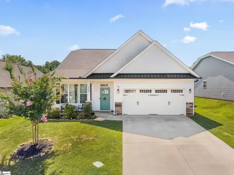 323 Barnhill Ct, Greenville, SC 29617