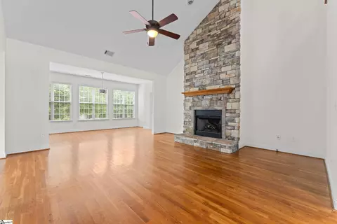 Living - 6 Aldgate Way, Greer, SC 29650 photo 3 of 7