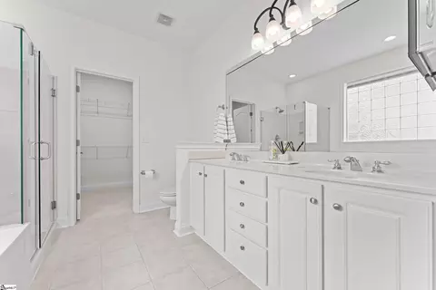 Bath - 6 Aldgate Way, Greer, SC 29650 photo 1 of 5