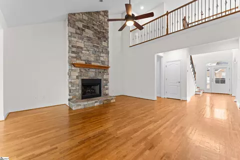 Living - 6 Aldgate Way, Greer, SC 29650 photo 5 of 7
