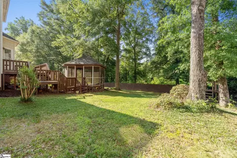 Exterior - 7 Shadetree Ct, Greer, SC 29651 photo 4 of 11