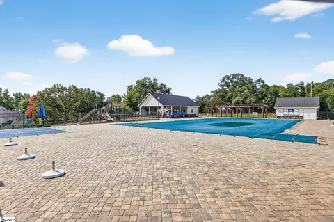 Exterior - 7 Shadetree Ct, Greer, SC 29651 photo 9 of 11