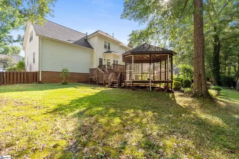 Exterior - 7 Shadetree Ct, Greer, SC 29651 photo 5 of 11