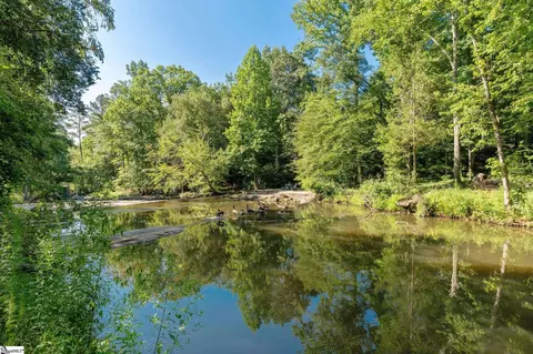 View/Area - 7 Shadetree Ct, Greer, SC 29651 photo 2 of 7