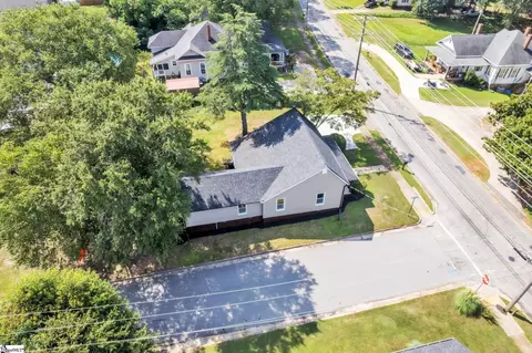 View/Area - 901 S 5th St, Easley, SC 29640 photo 1 of 7