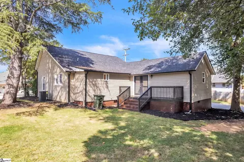 Exterior - 901 S 5th St, Easley, SC 29640 photo 1 of 1