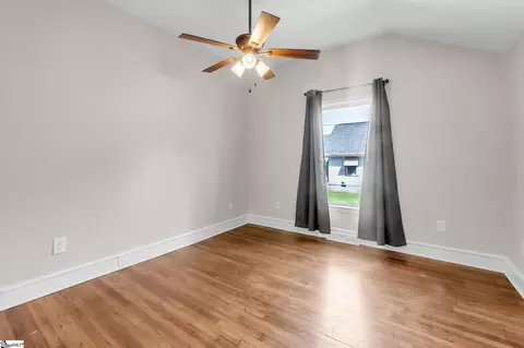 Bedroom - 901 S 5th St, Easley, SC 29640 photo 1 of 4