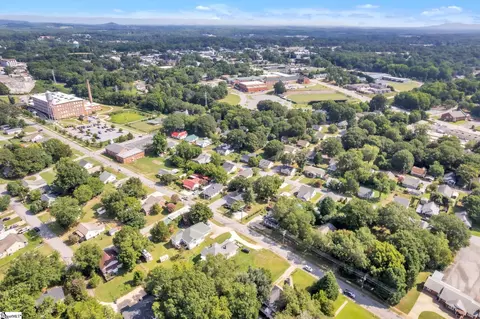 View/Area - 901 S 5th St, Easley, SC 29640 photo 4 of 7
