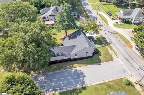 View/Area - 901 S 5th St, Easley, SC 29640 photo 2 of 7