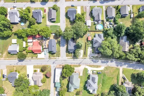 View/Area - 901 S 5th St, Easley, SC 29640 photo 3 of 7
