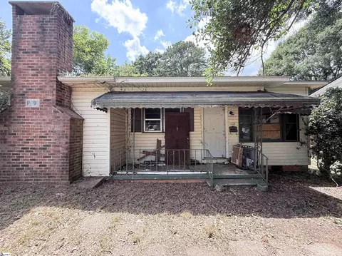 104 Cabot Ct, Spartanburg, SC 29306